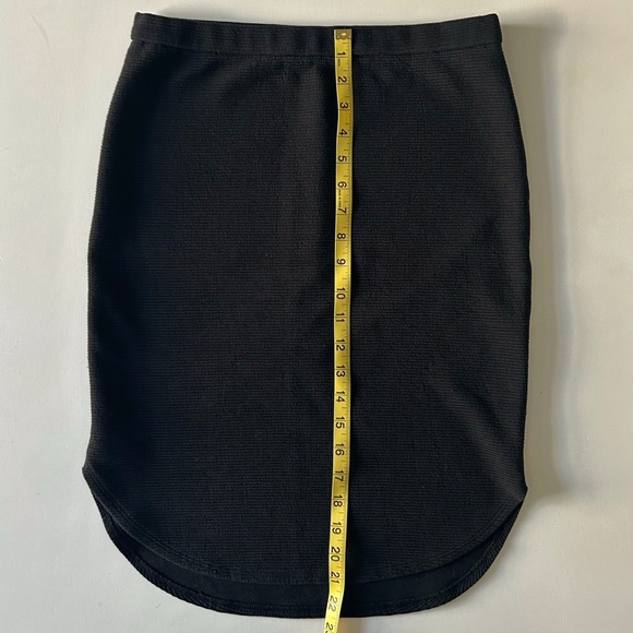 Banana Republic Black Ribbed Pencil Skirt Spring Workwear Trend Size XS - Picture 6 of 6